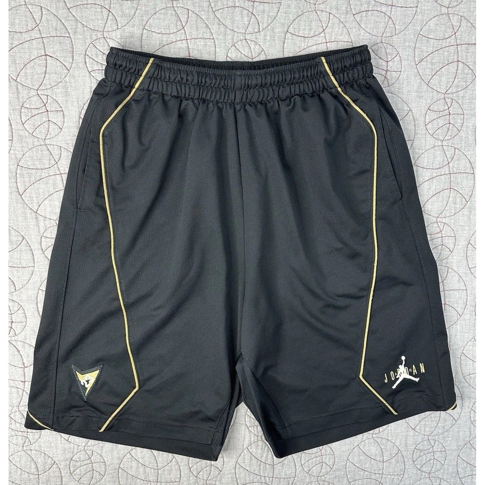 Jordan 7 Retro Long Baggy Fit Basketball Shorts / Black & Gold / Men's XL